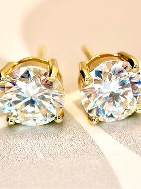 GRA Certified 3.72CT Moissanite Diamond Stud Earrings Round 8MM Gold New